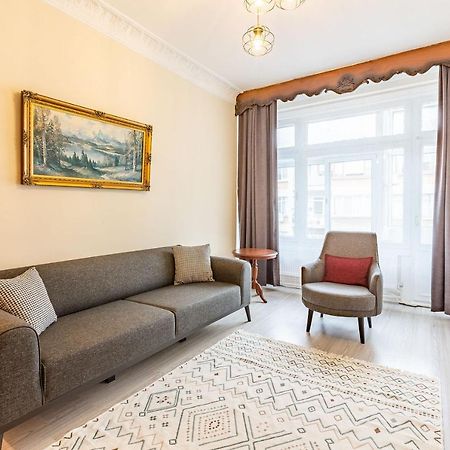 Charming Apartment Surrounded By Vibrant Attractions In Kadikoy Istanbul Bagian luar foto
