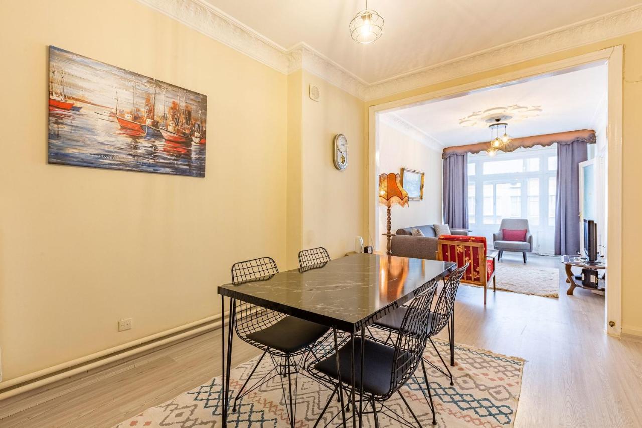Charming Apartment Surrounded By Vibrant Attractions In Kadikoy Istanbul Bagian luar foto